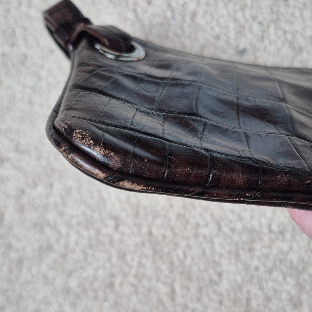 DANIER DARK BROWN LEATHER FAUX CROCO EMBOSSED WRISTLET! - Picture 6 of 10